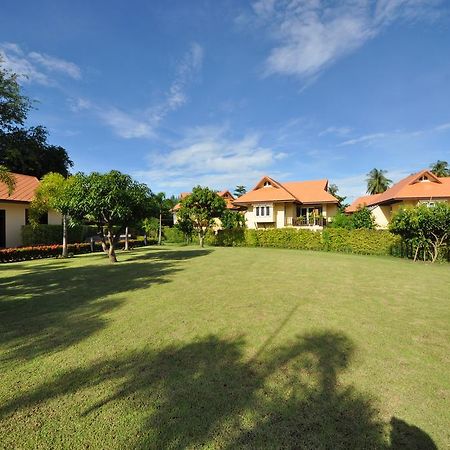 Maeklong Marina Resort Ratchaburi Екстер'єр фото